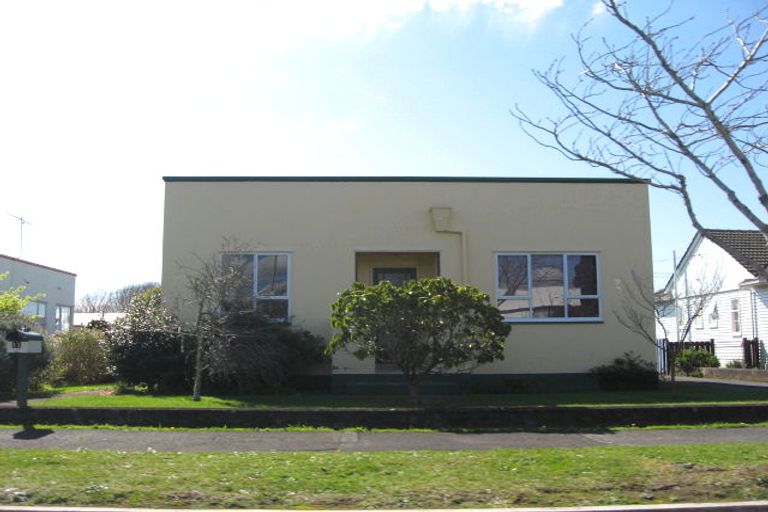 Photo of property in 2/11 Exeter Street, Brooklands, New Plymouth, 4310