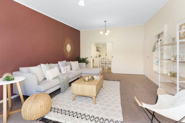 Photo of property in 2/10 Yarrow Place, Papakowhai, Porirua, 5024