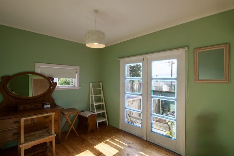 Photo of property in 2/6 Spencer Road, Pinehill, Auckland, 0632