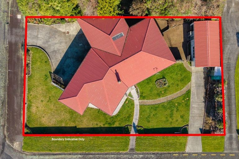 Photo of property in 18 Richardson Street, Woodville, 4920