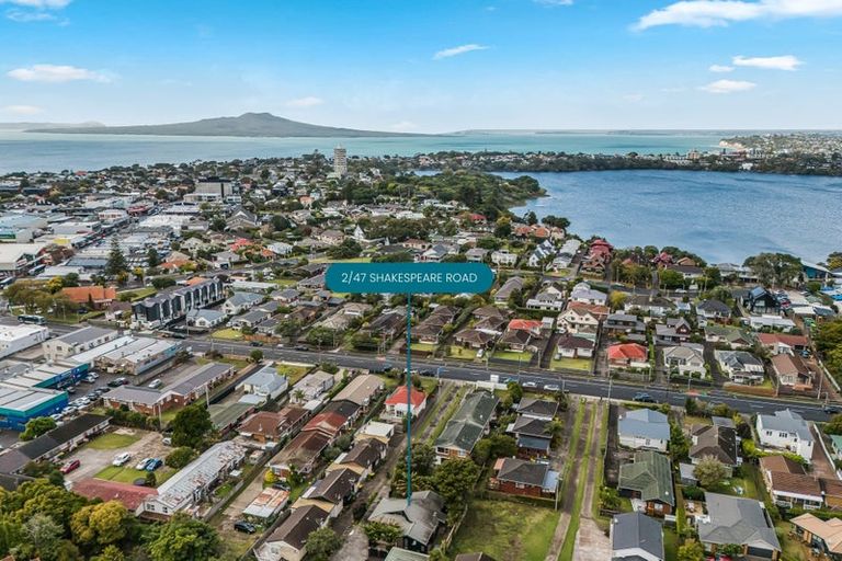 Photo of property in 2/47 Shakespeare Road, Milford, Auckland, 0620