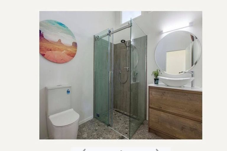 Photo of property in 21 Spicer Road, Cable Bay, 0420