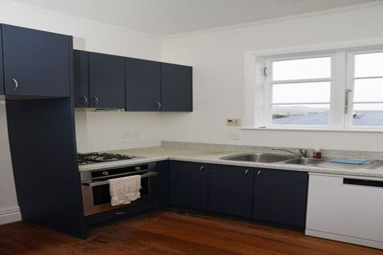 Photo of property in 64 Wright Street, Mount Cook, Wellington, 6021