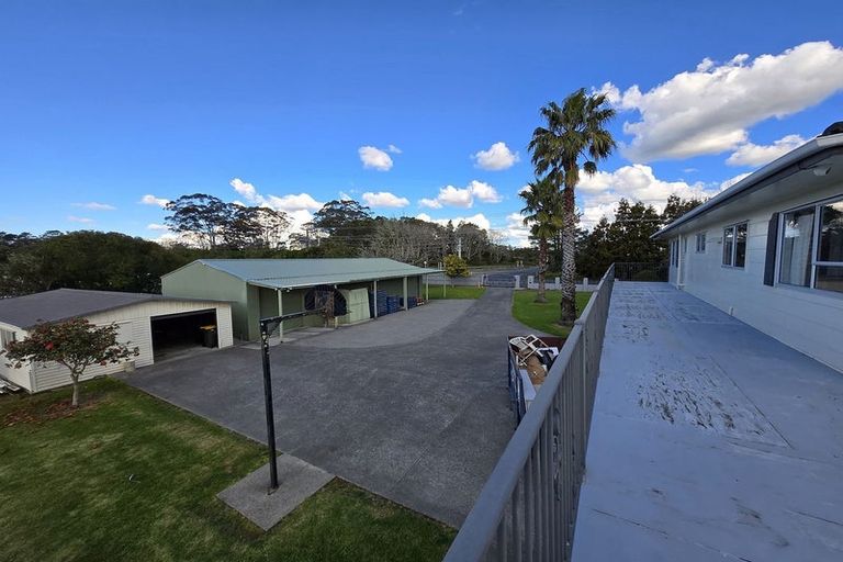 Photo of property in 6 Deacon Road, Riverhead, Kumeu, 0892