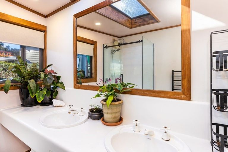 Photo of property in 50 Chesham Avenue, Waipahihi, Taupo, 3330