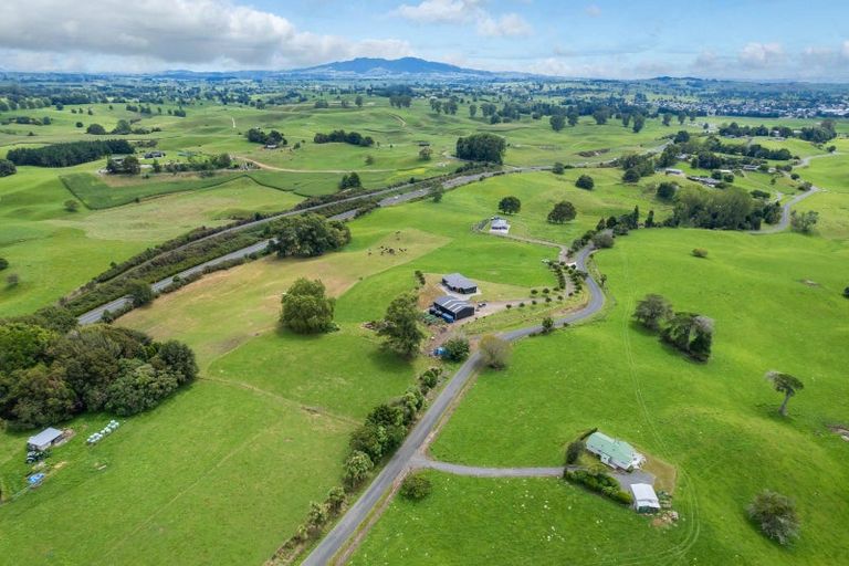 Photo of property in 2 Pine Road, Ngunguru, Whangarei, 0173
