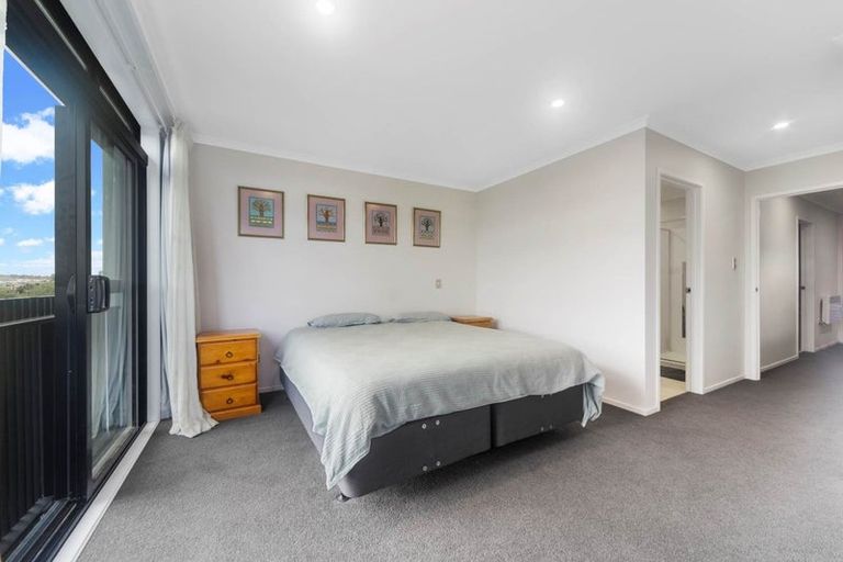 Photo of property in 4 Nohoanga Road, Karaka, Papakura, 2113