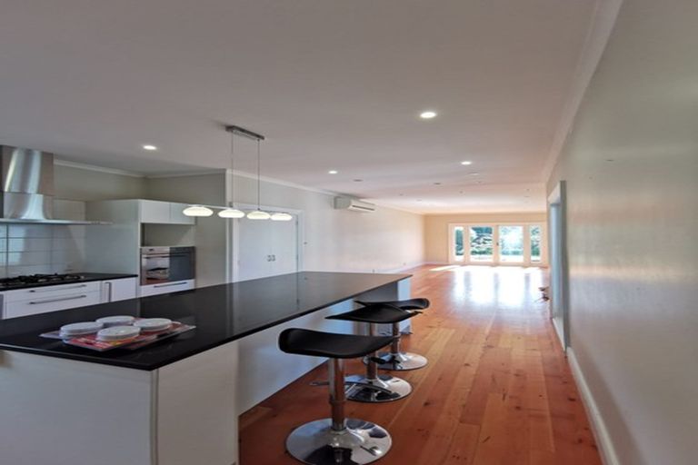 Photo of property in 77 Jeffreys Road, Fendalton, Christchurch, 8052