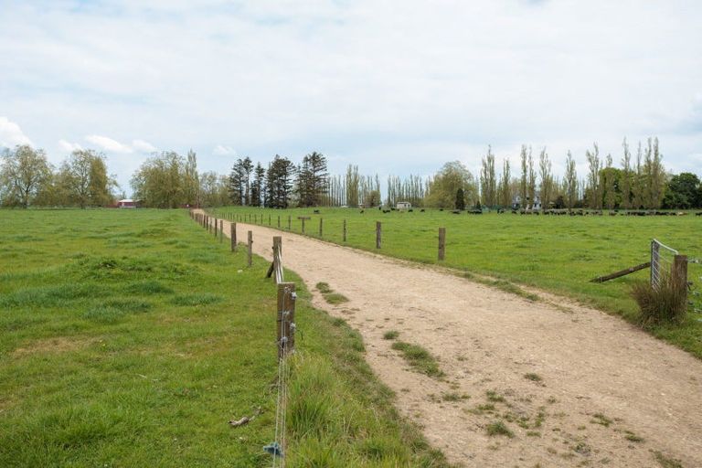 Photo of property in 131 School Road, Te Horo, Otaki, 5582