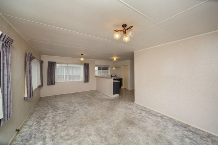 Photo of property in 143 Tukapa Street, Westown, New Plymouth, 4310