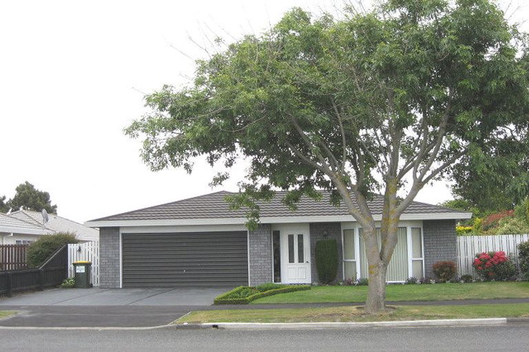Photo of property in 80 Inwoods Road, Parklands, Christchurch, 8083