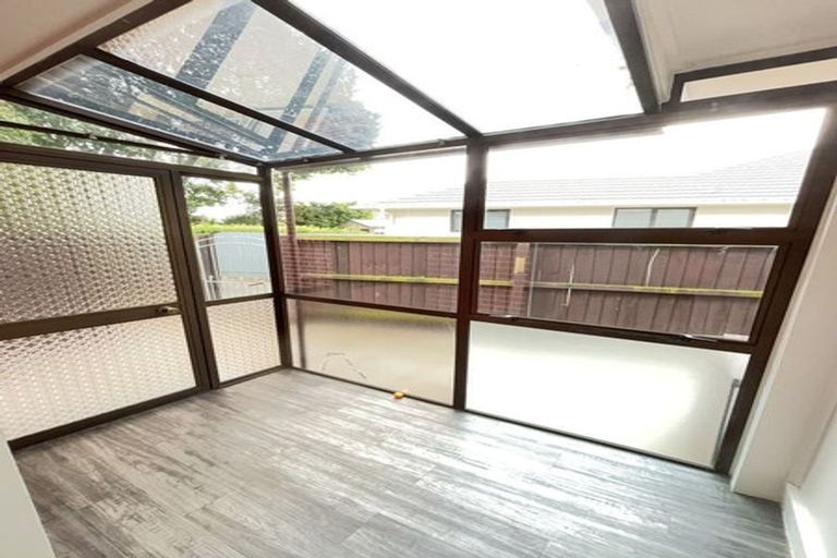 Photo of property in 10 Oakhurst Place, Russley, Christchurch, 8042