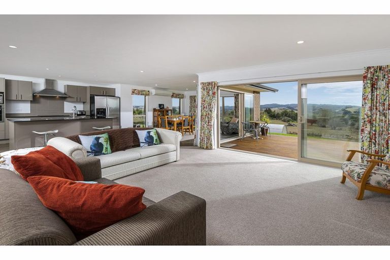 Photo of property in 51 Drinnan Road, Waitoki, Kaukapakapa, 0871