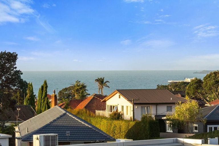 Photo of property in 3/4 Jutland Road, Hauraki, Auckland, 0622