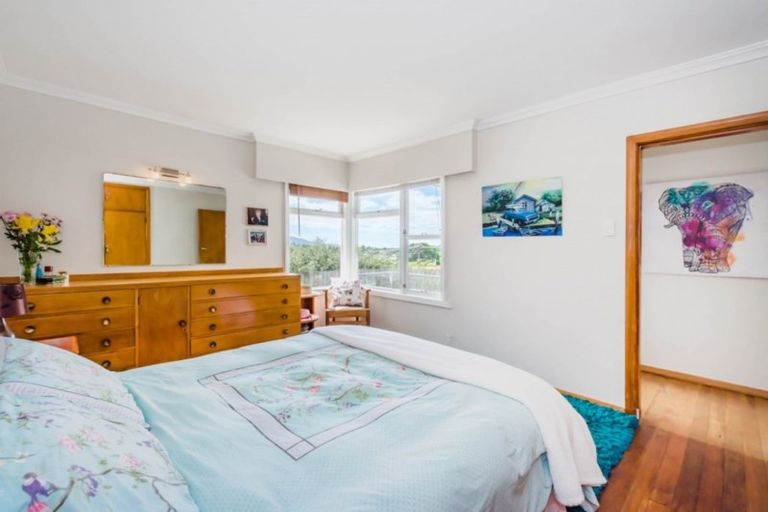 Photo of property in 72 Raumati Road, Raumati Beach, Paraparaumu, 5032