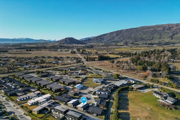 Photo of property in 11 Cleland Close, Wanaka, 9382
