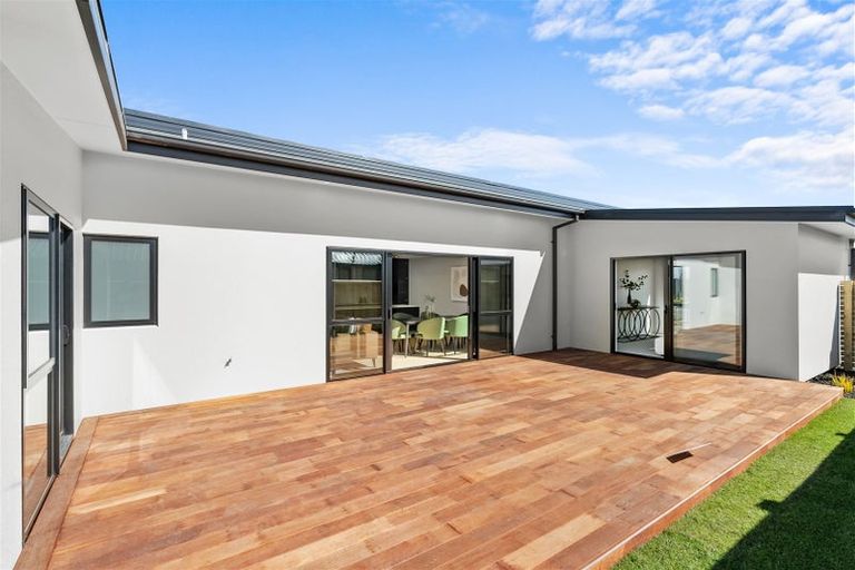 Photo of property in 21 Coach Way, Rolleston, 7614