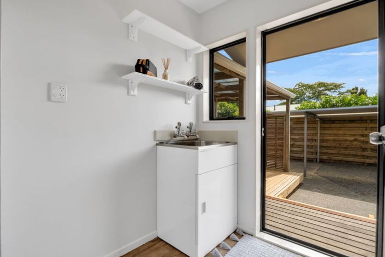 Photo of property in 8a Kaimai Place, Hairini, Tauranga, 3112