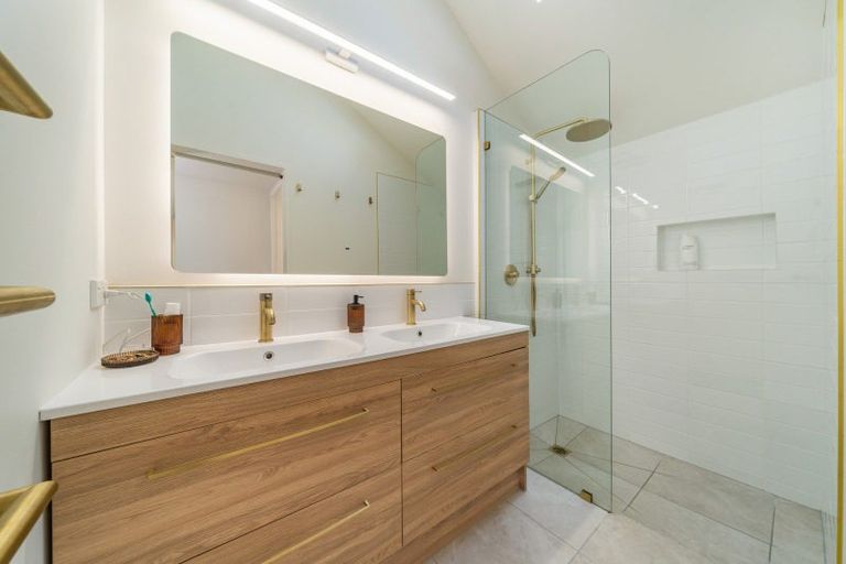 Photo of property in 21 The Quarterdeck, Whitby, Porirua, 5024