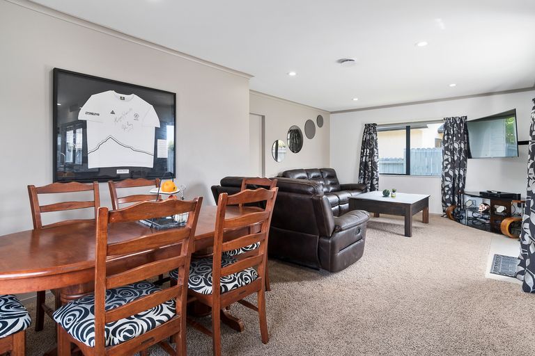 Photo of property in 64 Solomon Street, Brookfield, Tauranga, 3110