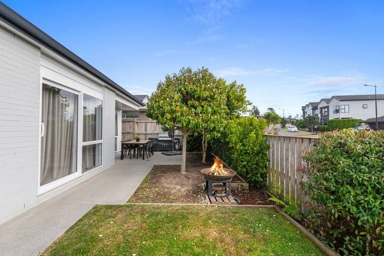 Photo of property in 31 Nellie Drive, Kumeu, 0810
