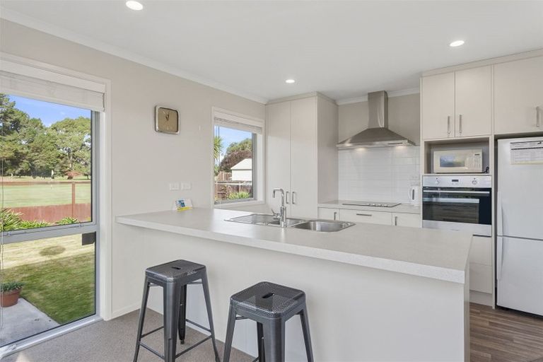 Photo of property in 56 Waratah Street, Avondale, Christchurch, 8061
