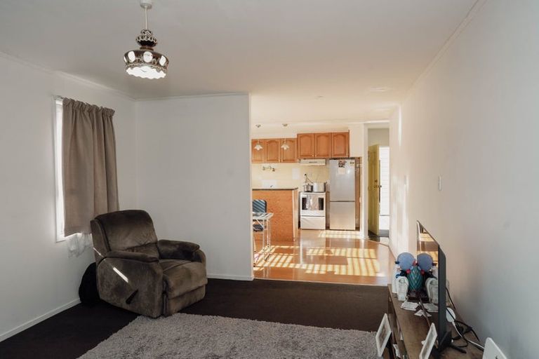 Photo of property in 14 Kellett Road, Ranui, Auckland, 0612