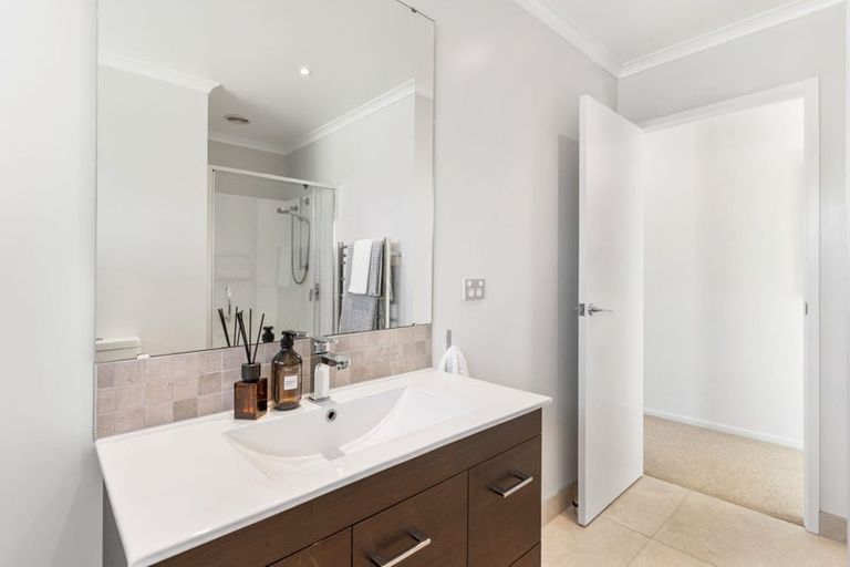 Photo of property in 1 Saltmarsh Road, Hobsonville, Auckland, 0616