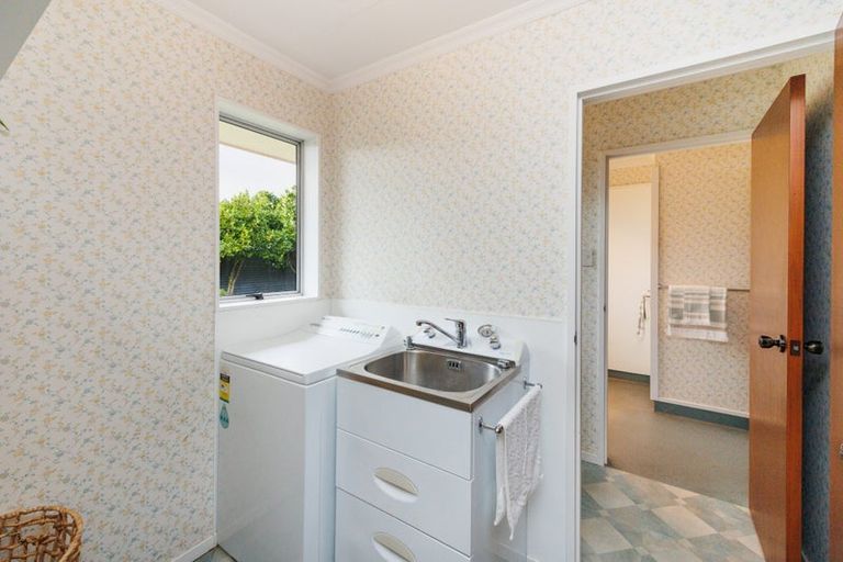 Photo of property in 27 Carter Crescent, Awapuni, Palmerston North, 4412