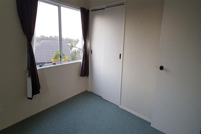 Photo of property in 1/6 Sandgate Avenue, Botany Downs, Auckland, 2010