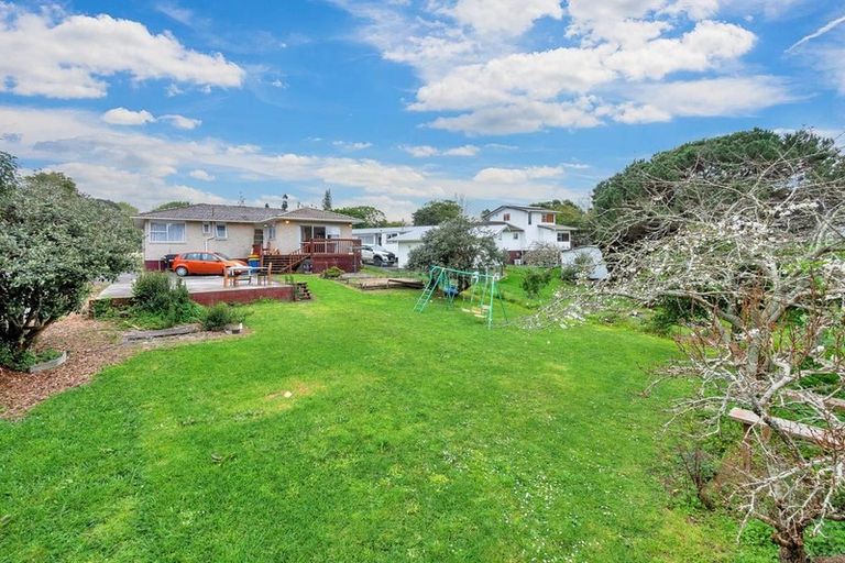 Photo of property in 24 Finlow Drive, Te Atatu South, Auckland, 0610
