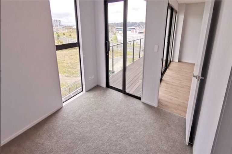 Photo of property in 304/3 Kaipiho Lane, Albany, Auckland, 0632