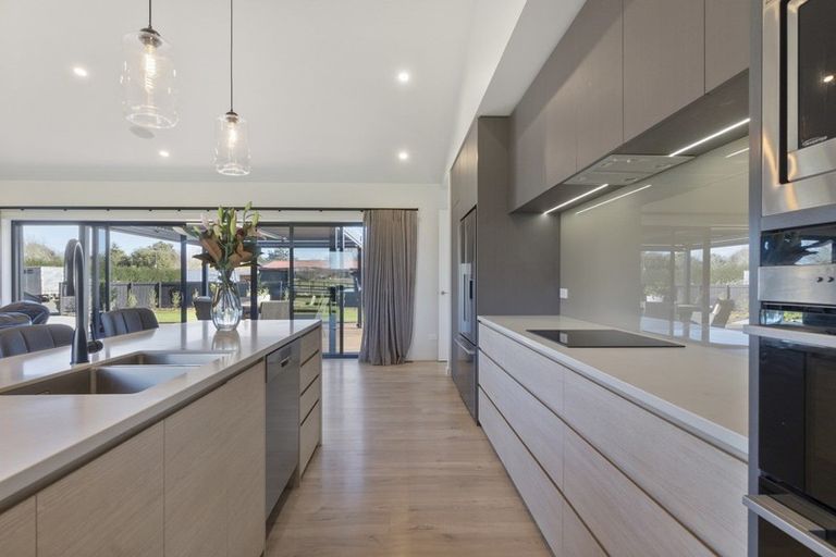 Photo of property in 134 Racecourse Road, Cambridge, 3493