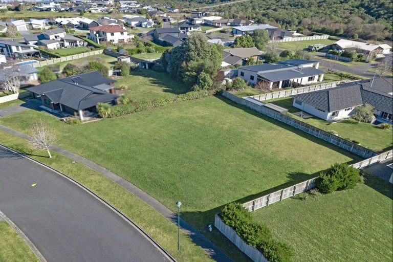 Photo of property in 68 Montgomery Crescent, Kinloch, Taupo, 3377