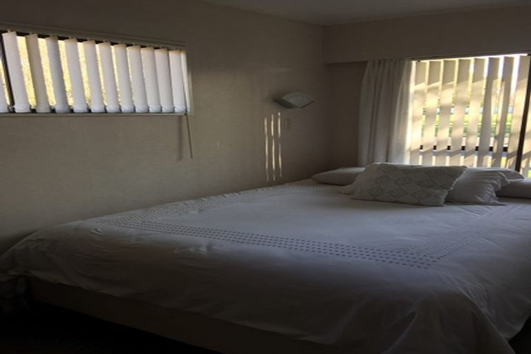 Photo of property in 1/16 Kindergarten Drive, Conifer Grove, Takanini, 2112