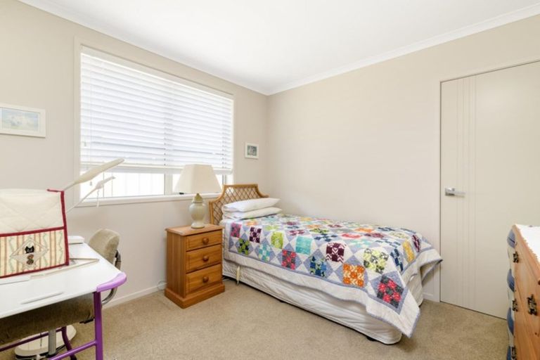Photo of property in 2 Seashell Drive, Papamoa Beach, Papamoa, 3118