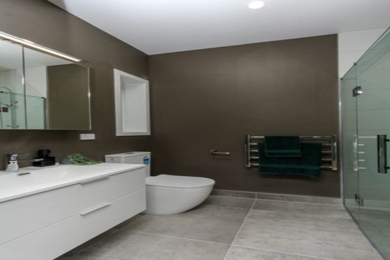 Photo of property in 125 Pendarves Street, New Plymouth, 4312