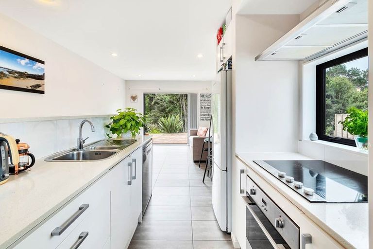 Photo of property in 64 Makamaka Lane, Albany Heights, Auckland, 0632