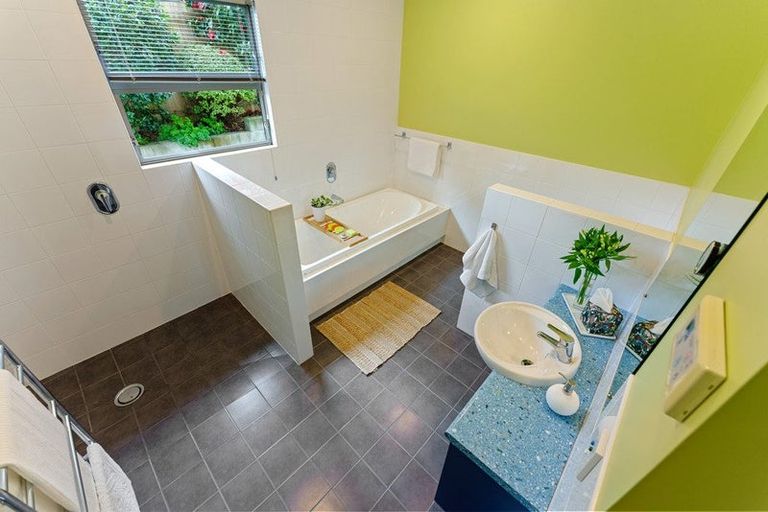 Photo of property in 110 Winara Avenue, Waikanae, 5036