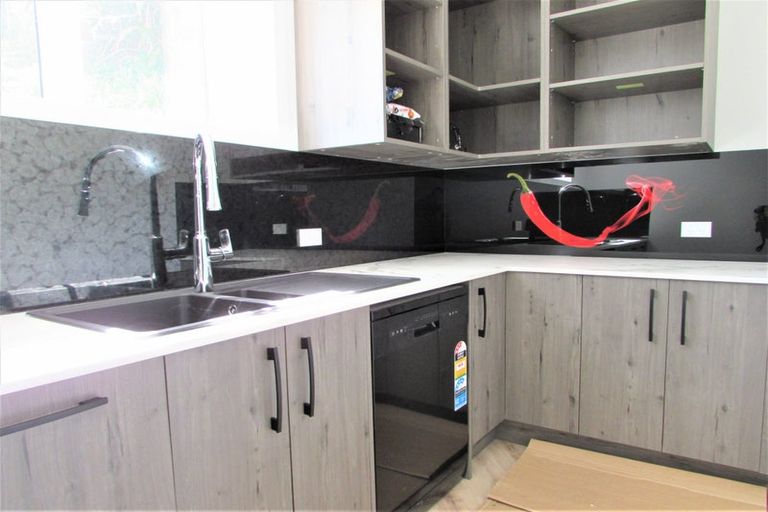 Photo of property in 14 Cessna Way, Newlands, Wellington, 6037