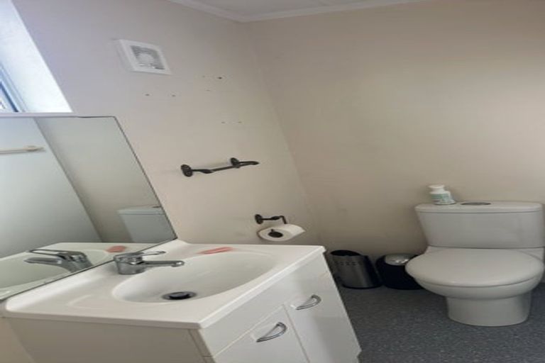 Photo of property in 12 Mcquarrie Avenue, Wattle Downs, Auckland, 2103