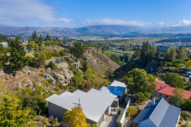 Photo of property in 10 Lanes Road, Bridge Hill, Alexandra, 9320