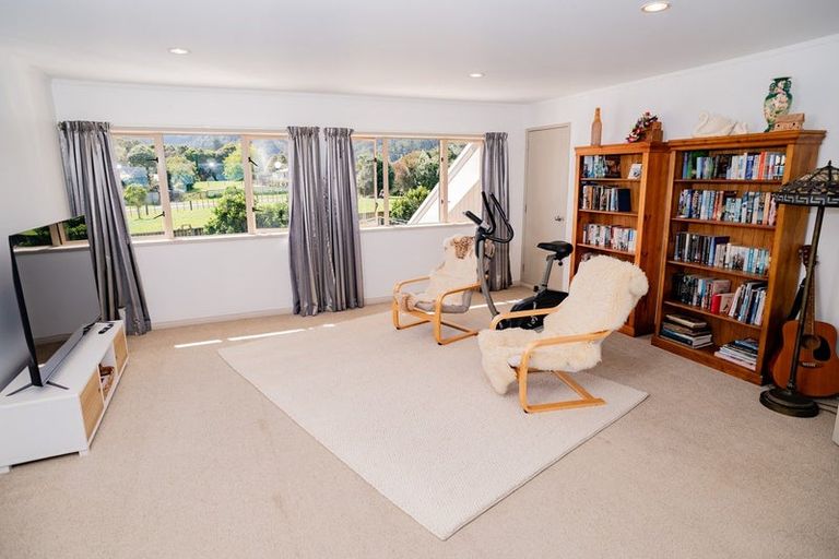 Photo of property in 13 Koromiko Drive, Coromandel, 3506