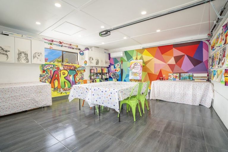 Photo of property in 2/79 Cunliffe Street, Churton Park, Wellington, 6037