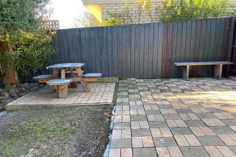 Photo of property in 2/10 Thistledown Place, Woolston, Christchurch, 8062