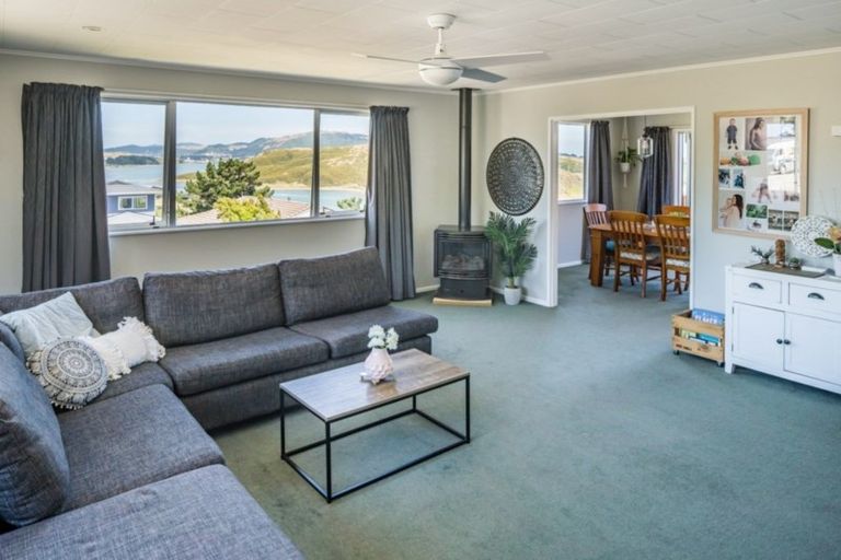 Photo of property in 1 Tregear Place, Camborne, Porirua, 5026