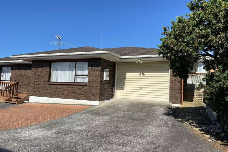 Photo of property in 2/42 Abercrombie Street, Howick, Auckland, 2014