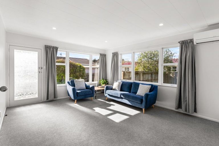 Photo of property in 20a Parera Grove, Heretaunga, Upper Hutt, 5018