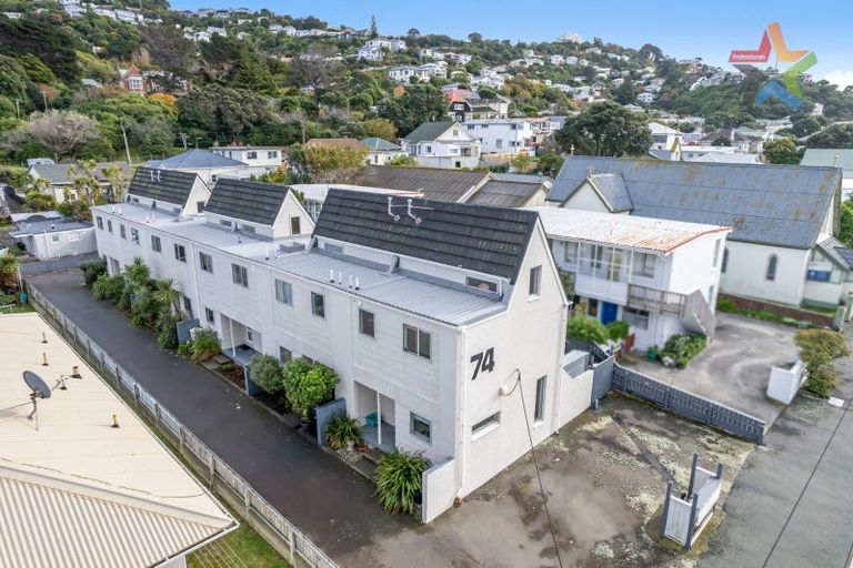 Photo of property in 4/74 Freyberg Street, Lyall Bay, Wellington, 6022