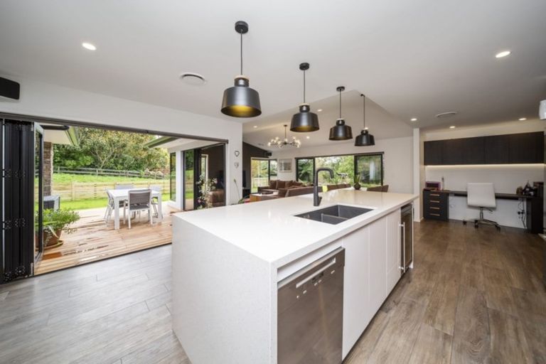 Photo of property in 59 Parrs Road, Hurworth, New Plymouth, 4371